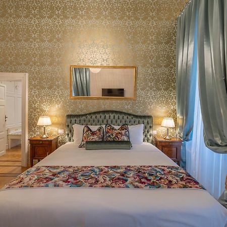 Palazzo Monga Boutique Guesthouse فيرونا المظهر الخارجي الصورة