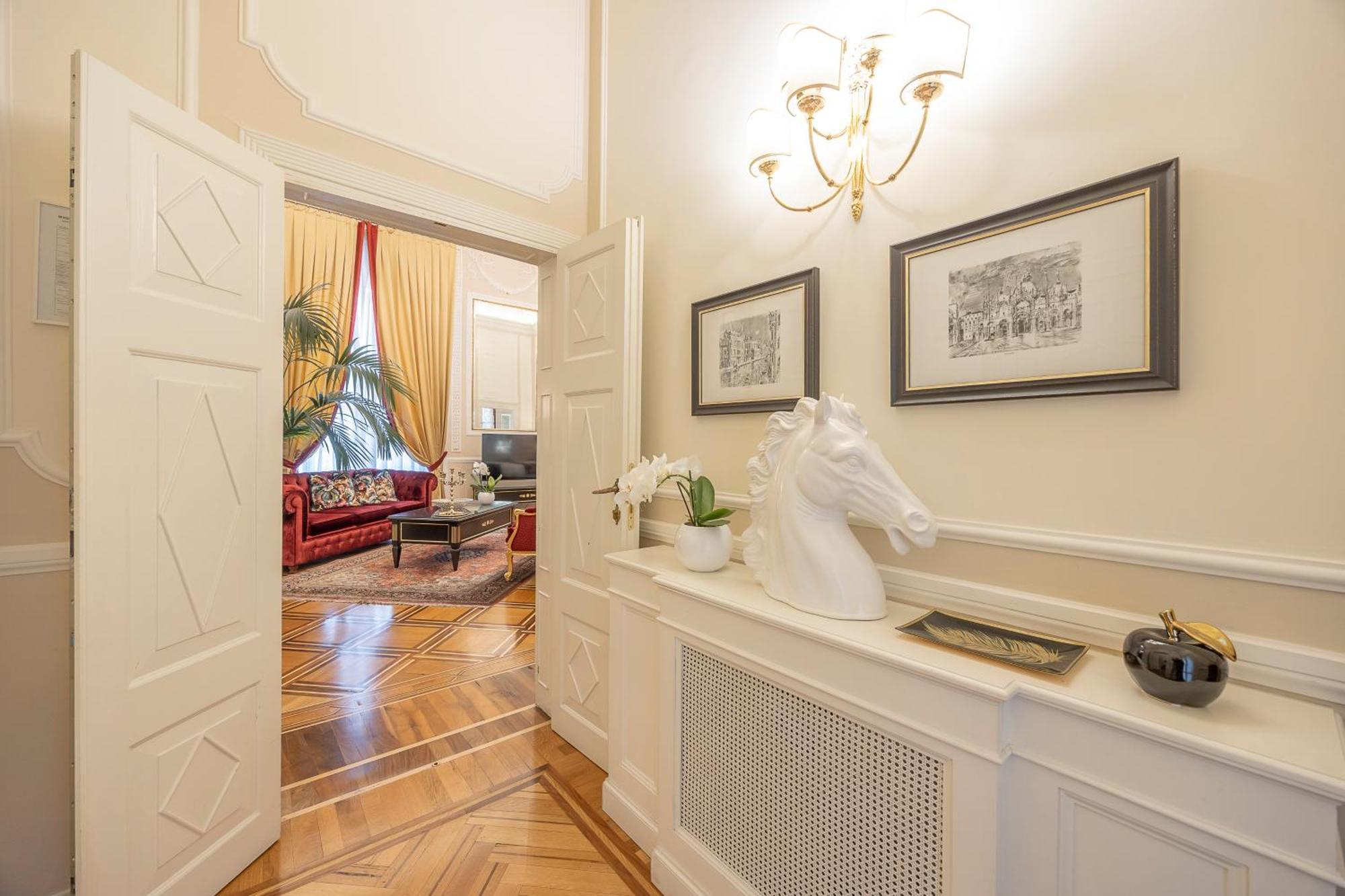 Palazzo Monga Boutique Guesthouse فيرونا المظهر الخارجي الصورة