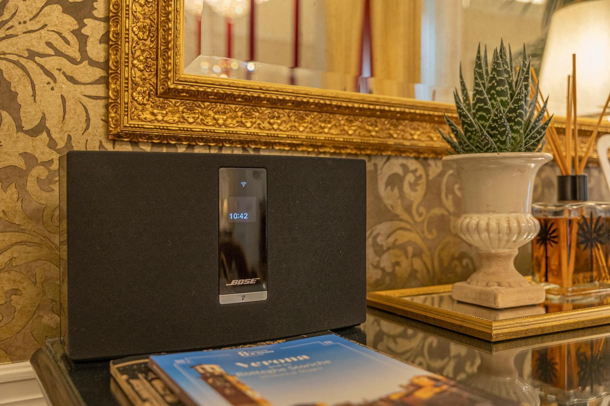 Palazzo Monga Boutique Guesthouse فيرونا المظهر الخارجي الصورة